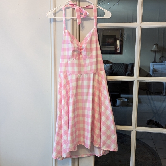 Barbie Costume Halloween (Peri-menopausal Barbie!) - Picture 8 of 16